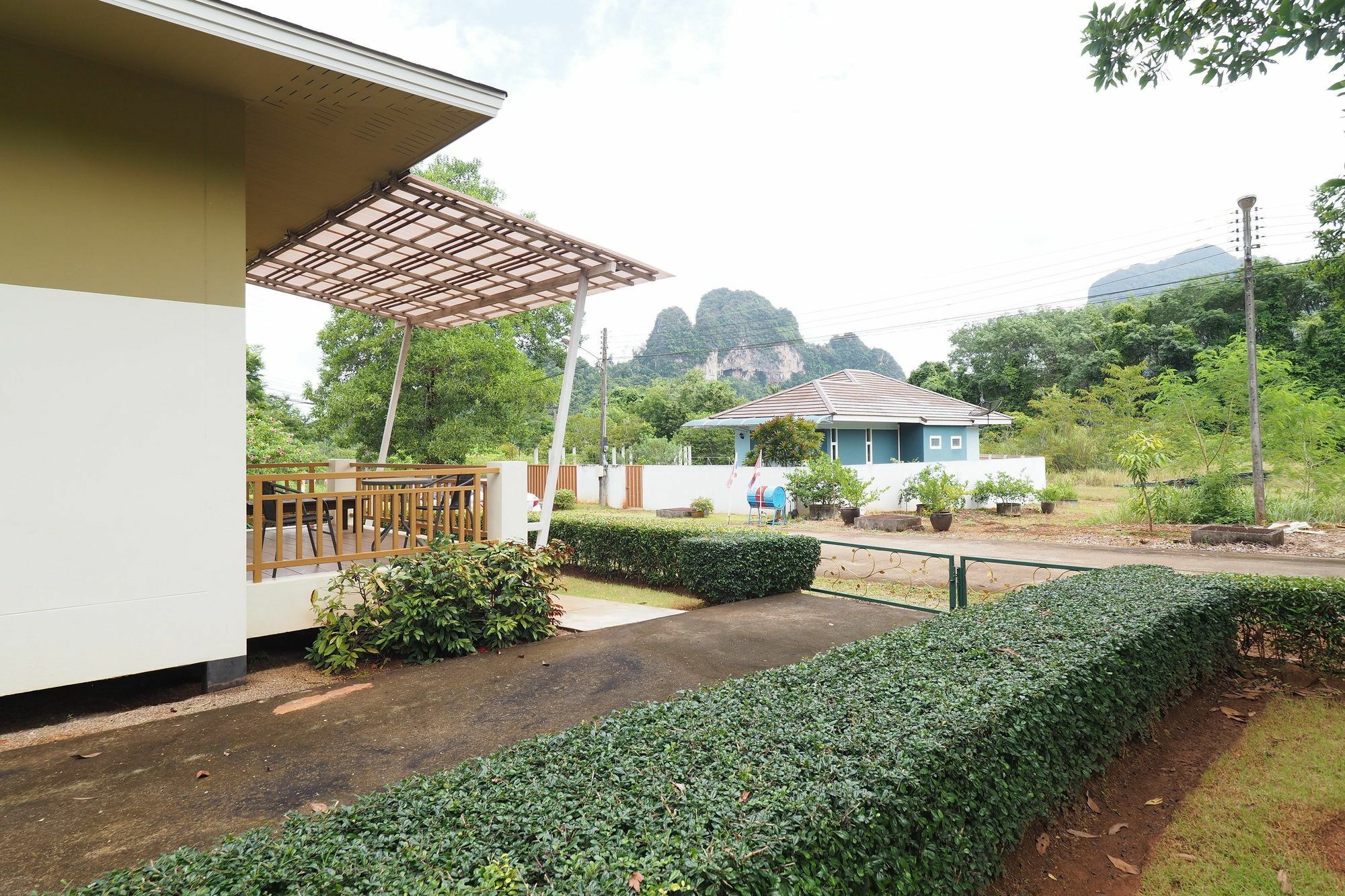 N.T. Home Ban Thung  Buitenkant foto
