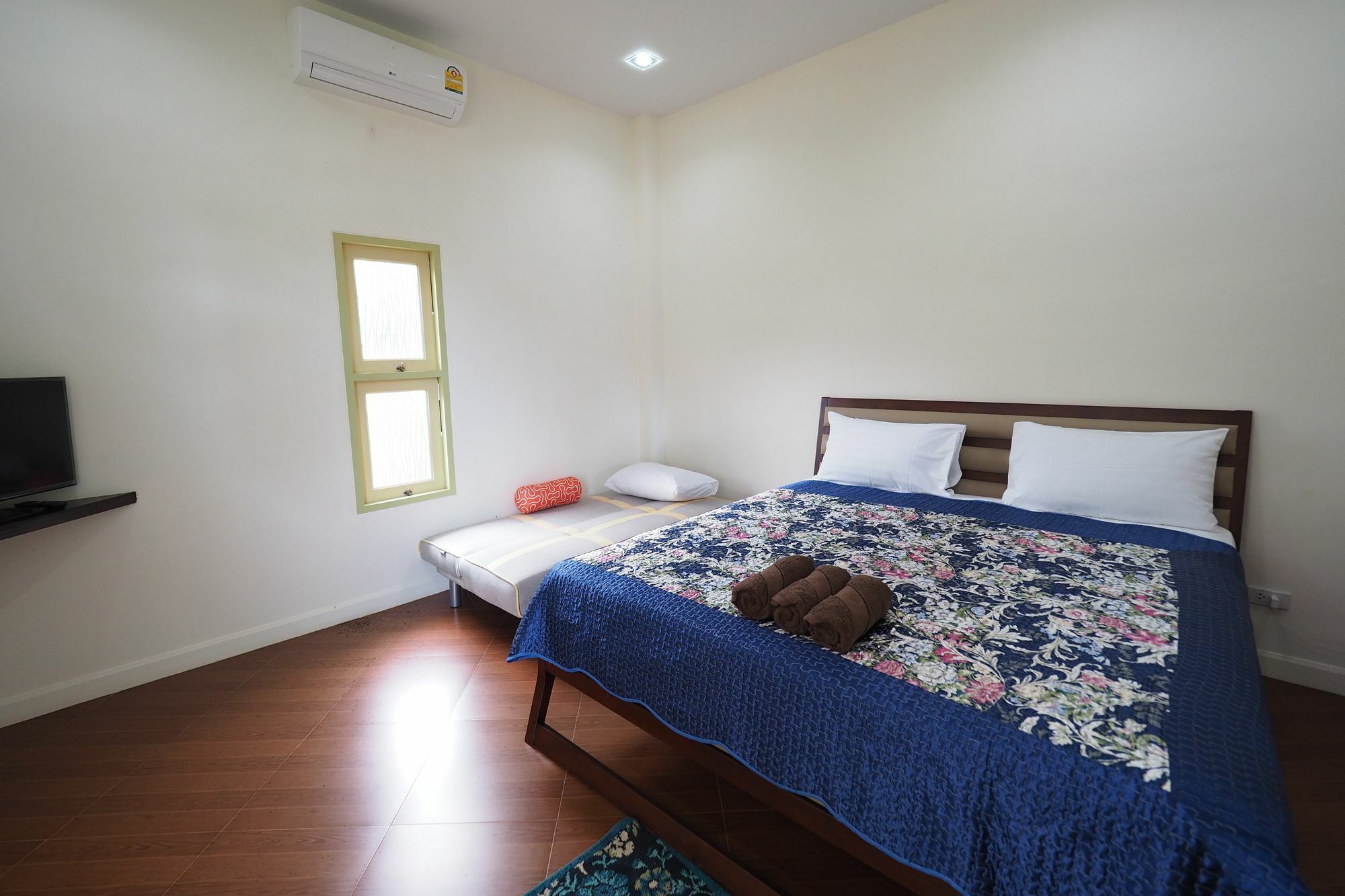 N.T. Home Ban Thung  Buitenkant foto