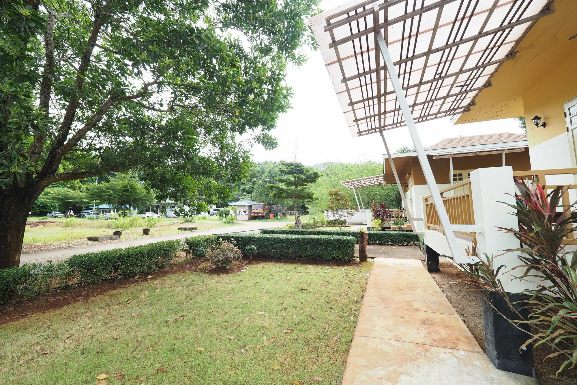 N.T. Home Ban Thung  Buitenkant foto